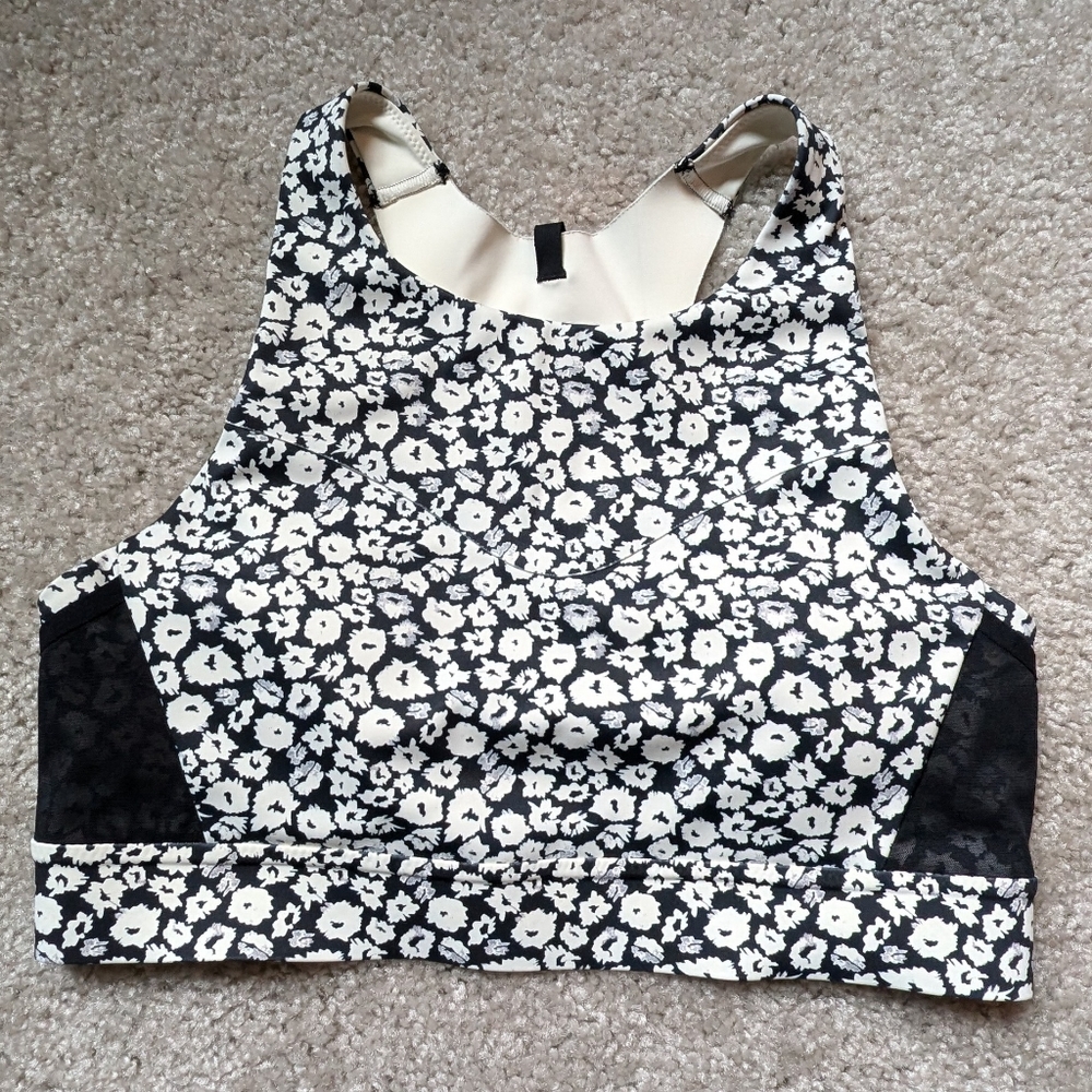 Brooks 3 Pocket Sports Bra Black and White Floral (34 C/D)